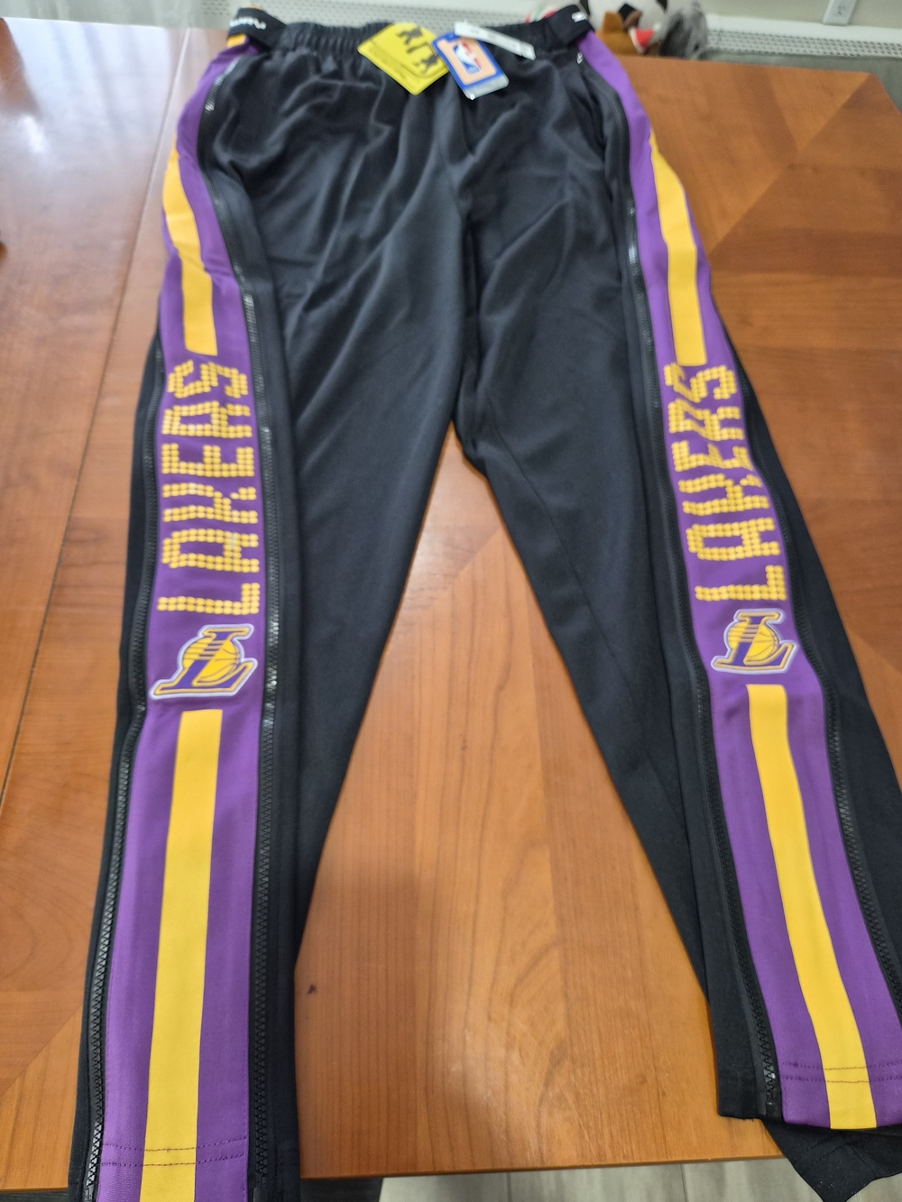 Mens XL ZIPWAY PANTS- LA LAKERS